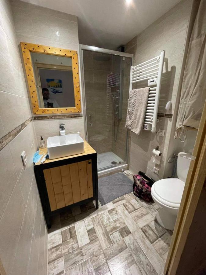 Les Fontanilles Odeillo Chalet 60 Wifi & Parking Gratuit Expose Plein Sud & Plein Pied , Draps & Serviettes De Toilettes Non Inclus, Sabanas Y Toallas No Incluidos Exterior photo