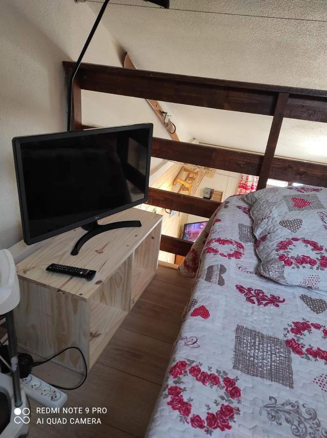 Les Fontanilles Odeillo Chalet 60 Wifi & Parking Gratuit Expose Plein Sud & Plein Pied , Draps & Serviettes De Toilettes Non Inclus, Sabanas Y Toallas No Incluidos Exterior photo